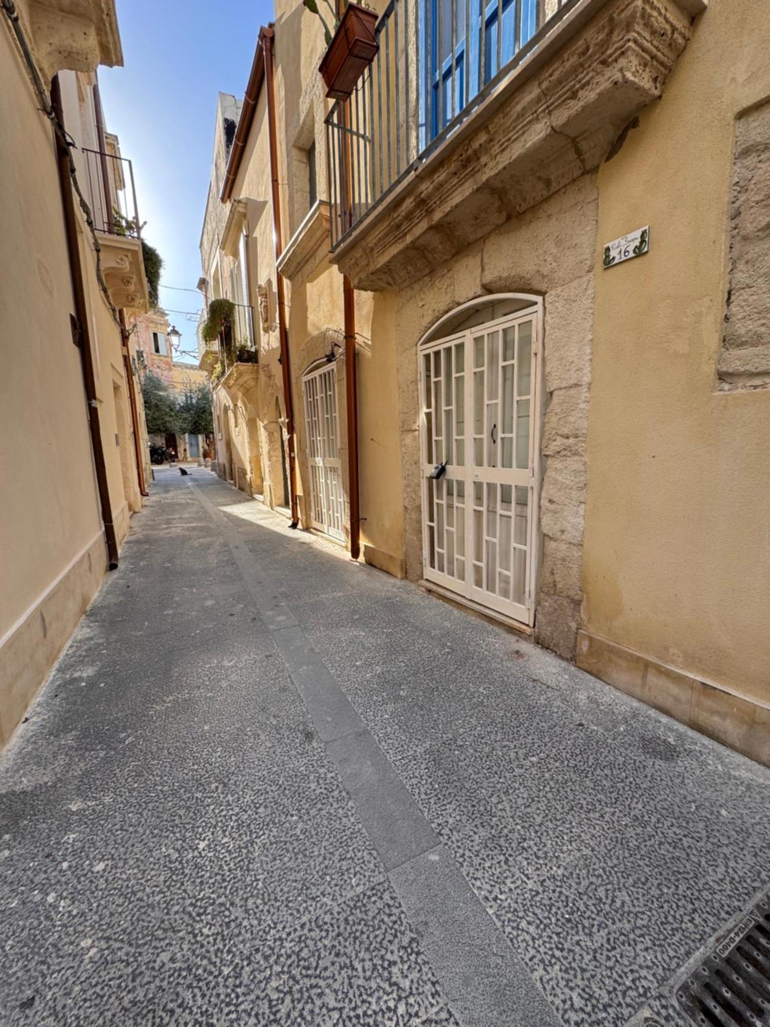Ortigia Apartment Aretusa Сиракузы Экстерьер фото